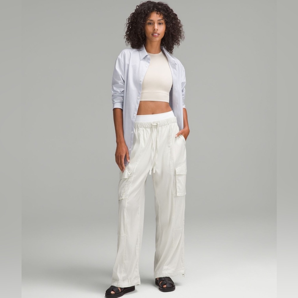 Lightweight Adjustable Mid-Rise
Cargo Pant